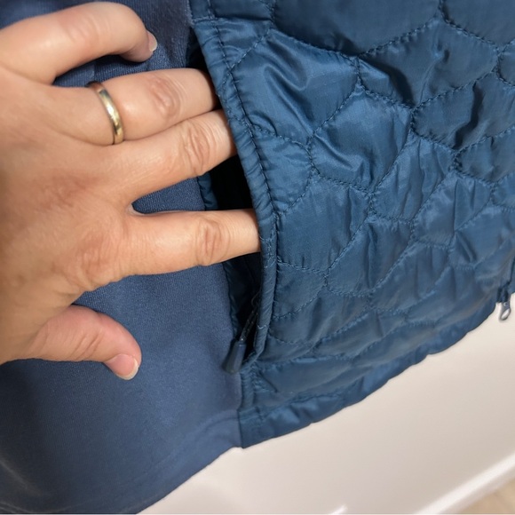 LL Bean women’s blue vest size 1X camping fall walking hiking casual *Read - Picture 4 of 12